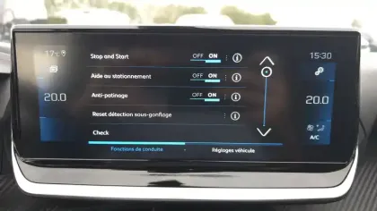 Photo 39 Peugeot 2008  PureTech 130 S&S EAT8