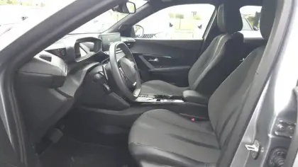 Photo 15 Peugeot 2008  PureTech 130 S&S EAT8