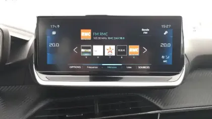 Photo 26 Peugeot 2008  PureTech 130 S&S EAT8