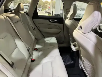 Photo 17 Volvo Xc60  T8 AWD Hybride rechargeable 310 ch+145 ch Geartronic 8