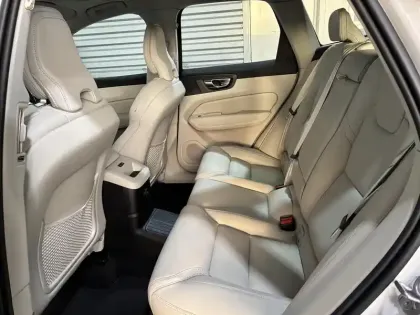 Photo 16 Volvo Xc60  T8 AWD Hybride rechargeable 310 ch+145 ch Geartronic 8