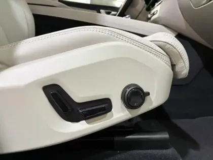 Photo 30 Volvo Xc60  T8 AWD Hybride rechargeable 310 ch+145 ch Geartronic 8