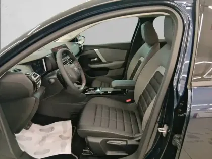 Photo 10 Citroën C4  Hybride 145 e-DCS6