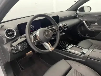 Photo 95 Mercedes Classe A  180 d 8G-DCT