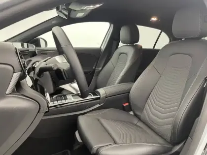 Photo 47 Mercedes Classe A  180 d 8G-DCT