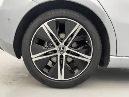 Photo 83 Mercedes Classe A  180 d 8G-DCT