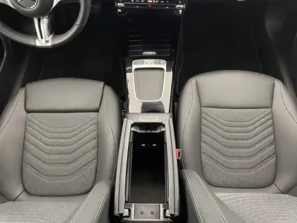 Photo 58 Mercedes Classe A  180 d 8G-DCT