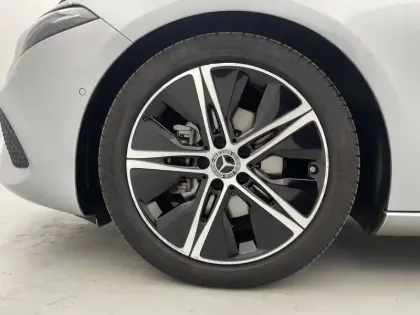 Photo 18 Mercedes Classe A  180 d 8G-DCT