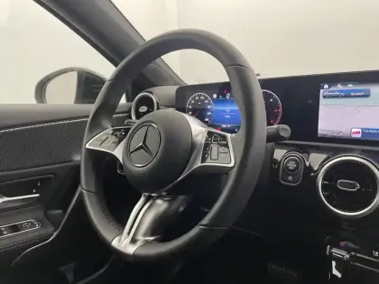 Photo 56 Mercedes Classe A  180 d 8G-DCT