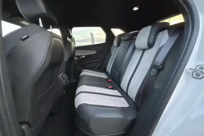 Photo 9 Peugeot 3008  Hybrid4 300 e-EAT8