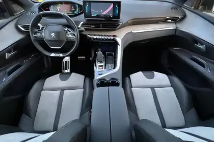 Photo 15 Peugeot 3008  Hybrid4 300 e-EAT8