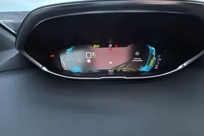 Photo 17 Peugeot 3008  Hybrid4 300 e-EAT8