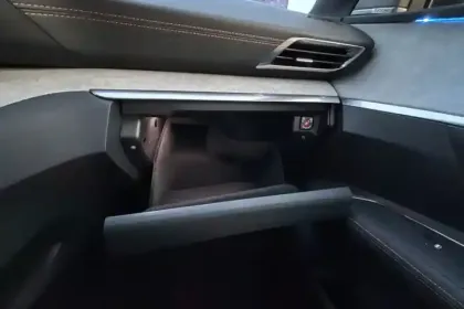 Photo 26 Peugeot 3008  Hybrid4 300 e-EAT8