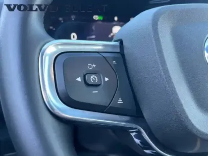 Photo 22 Volvo Xc40  B3 163 ch DCT7