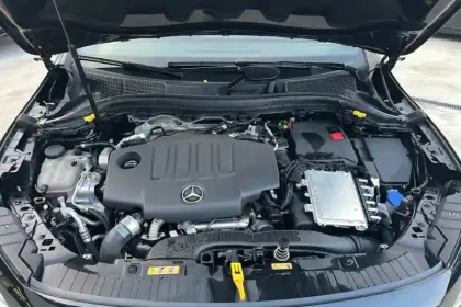 Photo 15 Mercedes GLA  200 d 8G-DCT