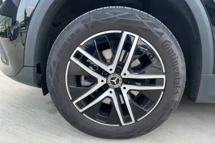 Photo 11 Mercedes GLA  200 d 8G-DCT