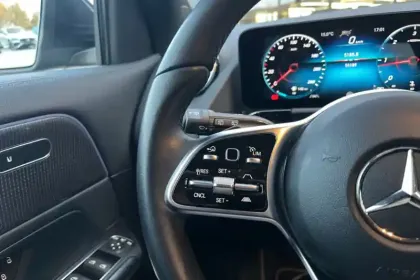 Photo 19 Mercedes GLA  200 d 8G-DCT