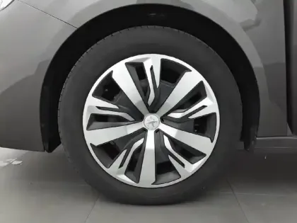 Photo 12 Peugeot 208  PureTech 75 S&S BVM5