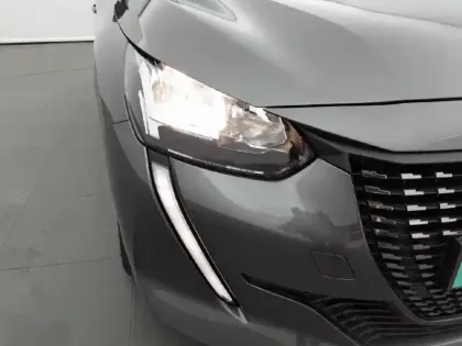 Photo 15 Peugeot 208  PureTech 75 S&S BVM5