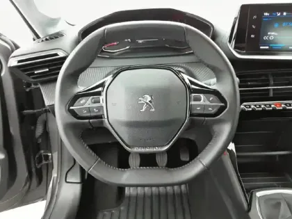 Photo 8 Peugeot 208  PureTech 75 S&S BVM5