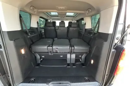 Photo 34 Peugeot Traveller  M 2.2 Diesel 180ch S&S EAT8