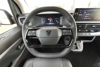 Photo 13 Peugeot Traveller  M 2.2 Diesel 180ch S&S EAT8