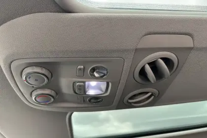 Photo 26 Peugeot Traveller  M 2.2 Diesel 180ch S&S EAT8