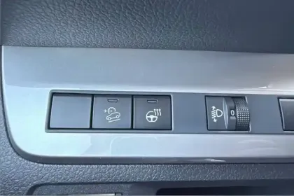 Photo 19 Peugeot Traveller  M 2.2 Diesel 180ch S&S EAT8