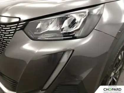 Photo 24 Peugeot 2008  PureTech 130 S&S BVM6