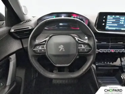 Photo 15 Peugeot 2008  PureTech 130 S&S BVM6