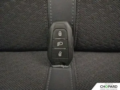 Photo 20 Peugeot 2008  PureTech 130 S&S BVM6