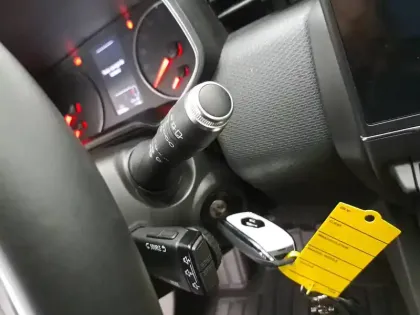 Photo 70 Renault Clio Gén. V (BJA) Ph1 Business Réversible 5