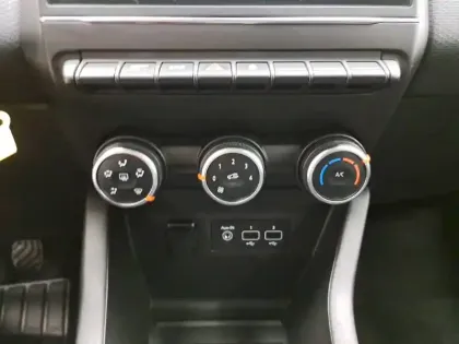 Photo 34 Renault Clio  Blue dCi 85