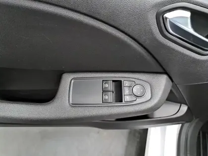 Photo 26 Renault Clio  Blue dCi 85