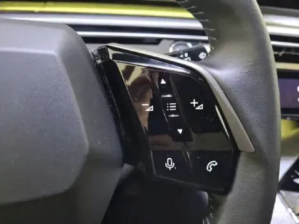 Photo 62 Peugeot 5008  Hybrid 136 e-DCS6