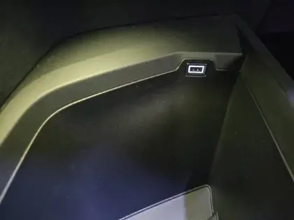 Photo 27 Peugeot 5008  Hybrid 136 e-DCS6