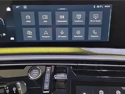 Photo 24 Peugeot 5008  Hybrid 136 e-DCS6