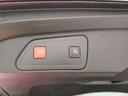 Photo 54 Peugeot 3008  Hybrid4 300 e-EAT8