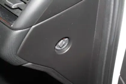 Photo 51 Renault Clio  Blue dCi 100 - 21N