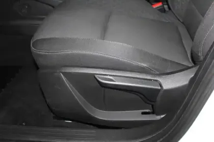 Photo 23 Renault Clio  Blue dCi 100 - 21N