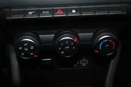 Photo 25 Renault Clio  Blue dCi 100 - 21N