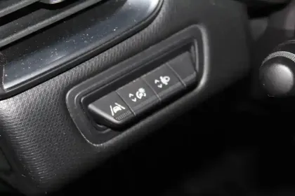 Photo 21 Renault Clio  Blue dCi 100 - 21N