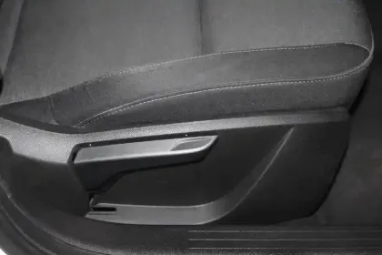 Photo 52 Renault Clio  Blue dCi 100 - 21N