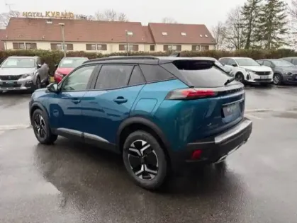 Photo 6 Peugeot 2008  Hybrid 145 e-DCS6