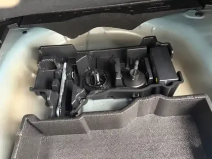 Photo 9 Peugeot 2008  Hybrid 145 e-DCS6