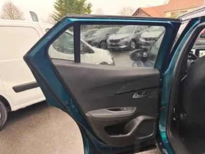 Photo 11 Peugeot 2008  Hybrid 145 e-DCS6