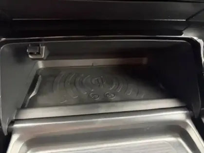 Photo 21 Peugeot 2008  Hybrid 145 e-DCS6