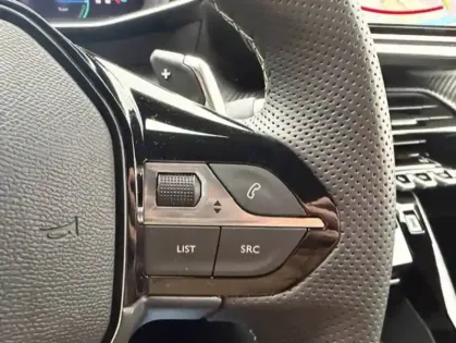 Photo 16 Peugeot 2008  Hybrid 145 e-DCS6