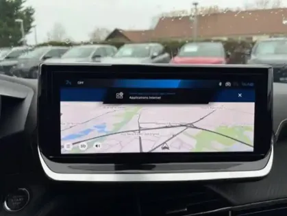 Photo 19 Peugeot 2008  Hybrid 145 e-DCS6