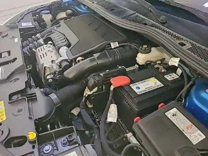 Photo 14 Peugeot 208  PureTech 100 S&S BVM6